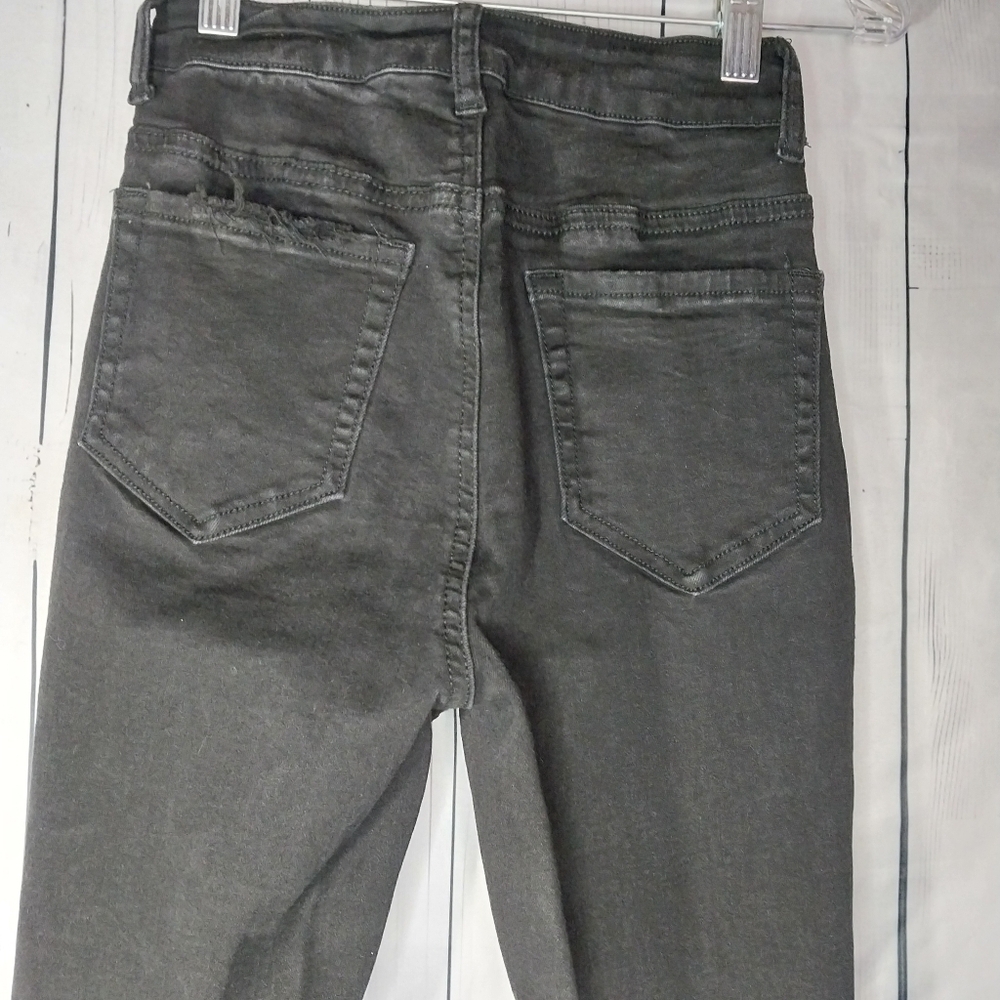 Red Fox Graphic distressed Jeans Size 1 - Picture 9 of 16
